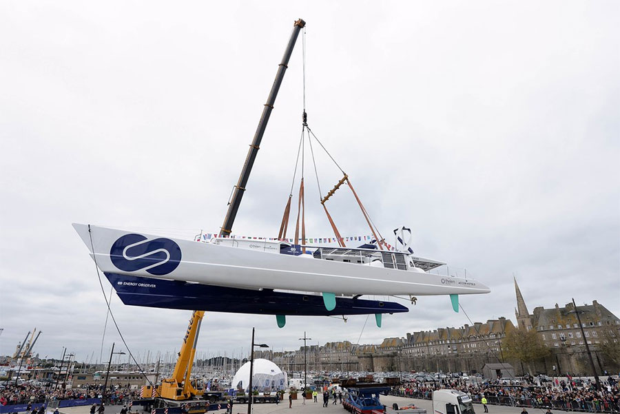 Energy Observer : le bateau  hydrogne mis  leau