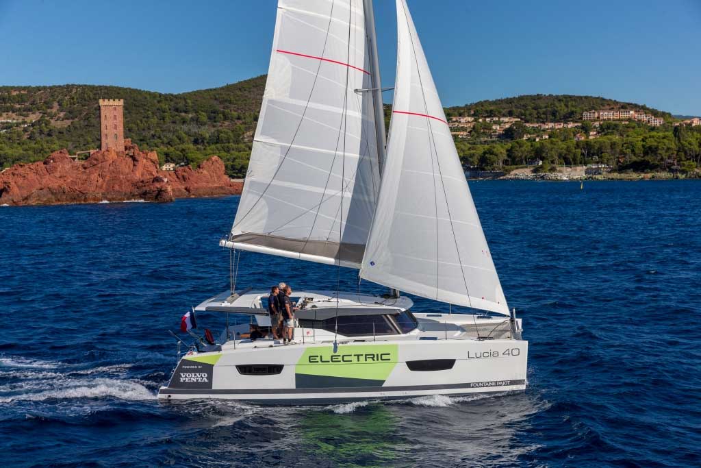 ​Volvo Penta prsente sa technologie Saildrive sur le catamaran lectrique Lucia 40