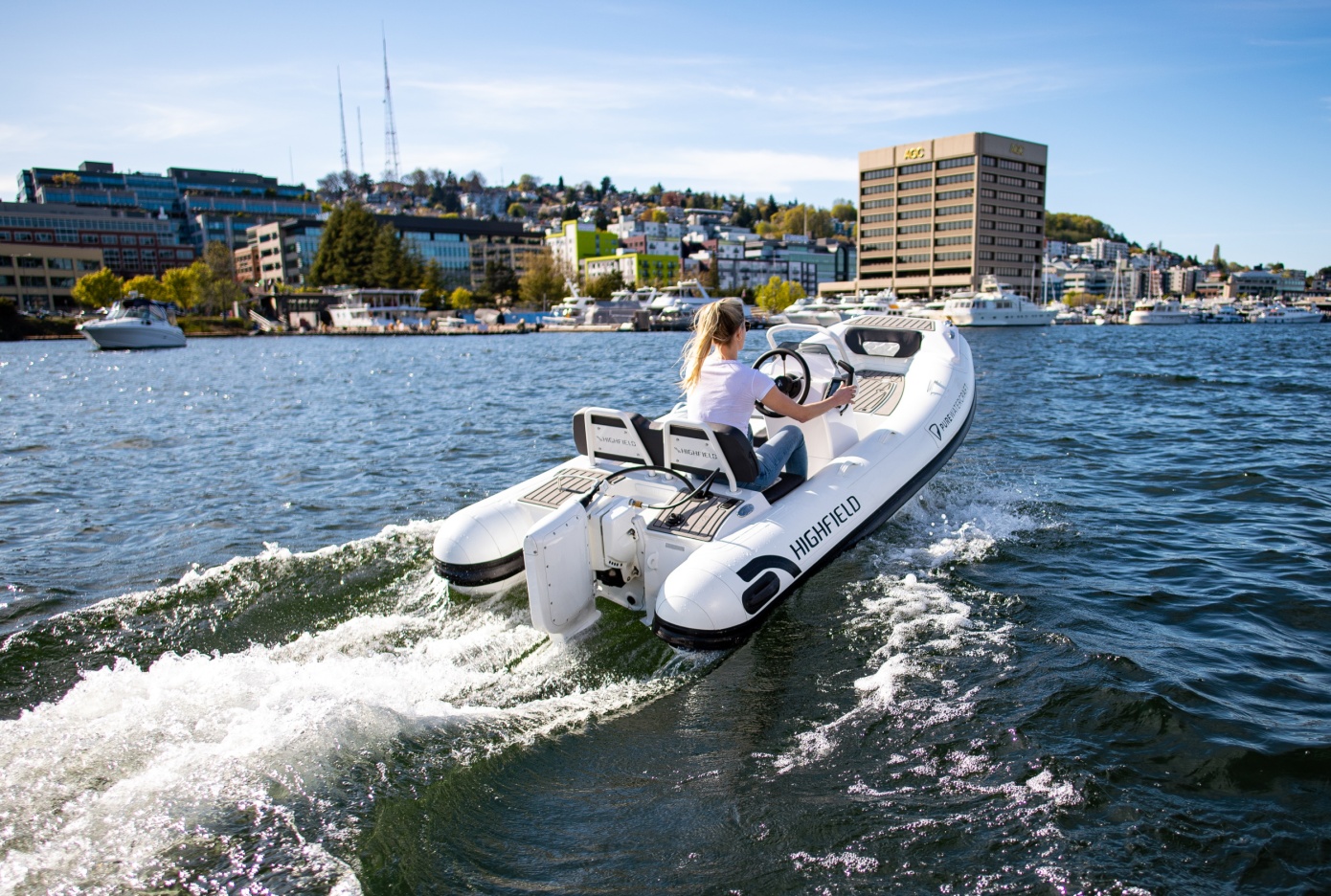 ​Bateau lectrique : General Motors investit dans Pure Watercraft