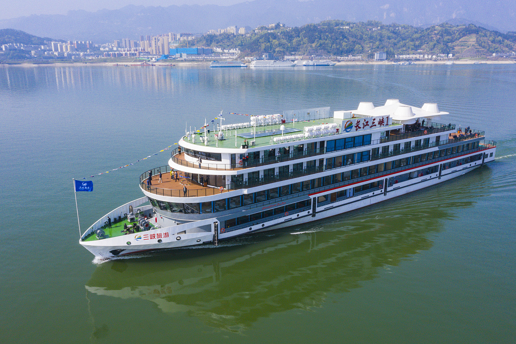 La Chine le inaugure plus grand bateau de croisire lectrique au monde