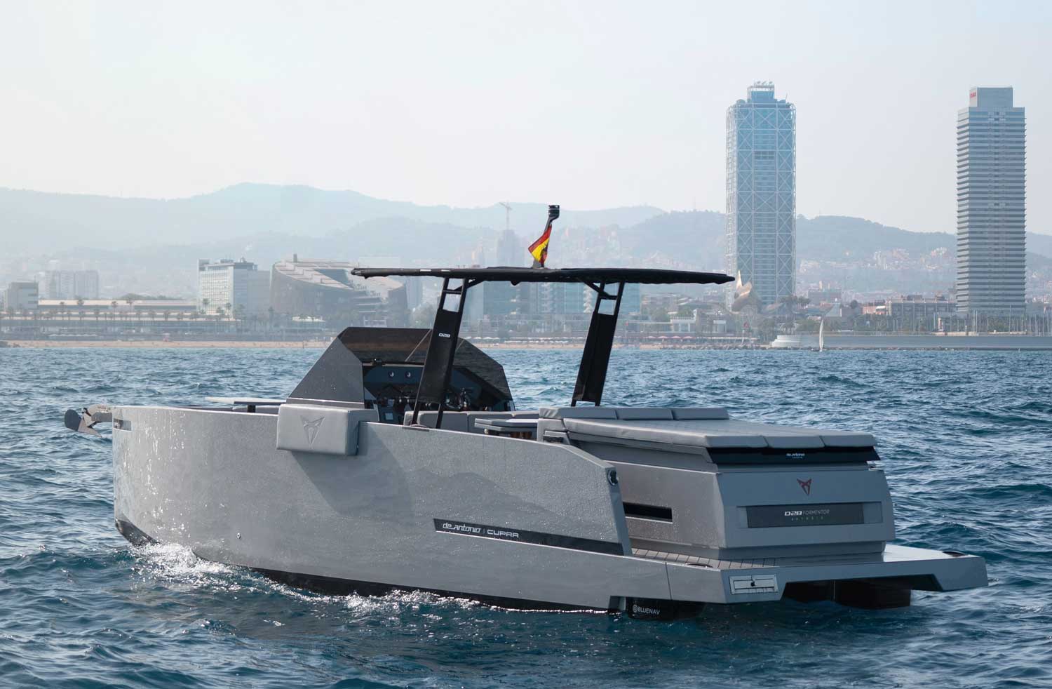 BlueNav sassocie  De Antonio Yachts et Cupra pour crer un Day Boat hybride