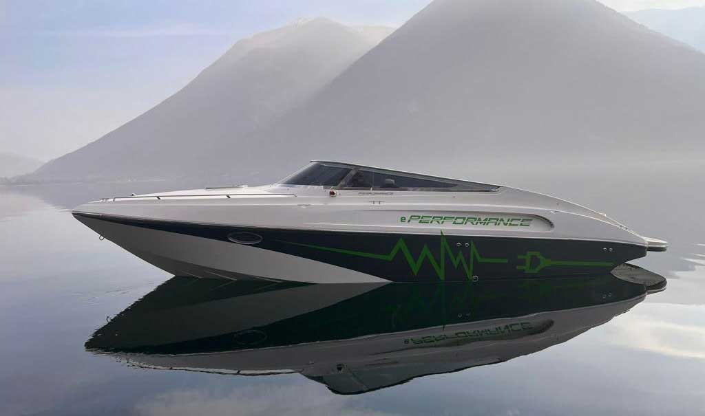 Performance e801 : ce bateau électrique frôle les 100 km/h