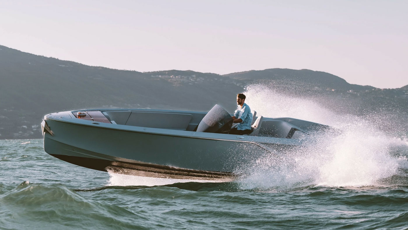 Porsche quipe un premier bateau lectrique