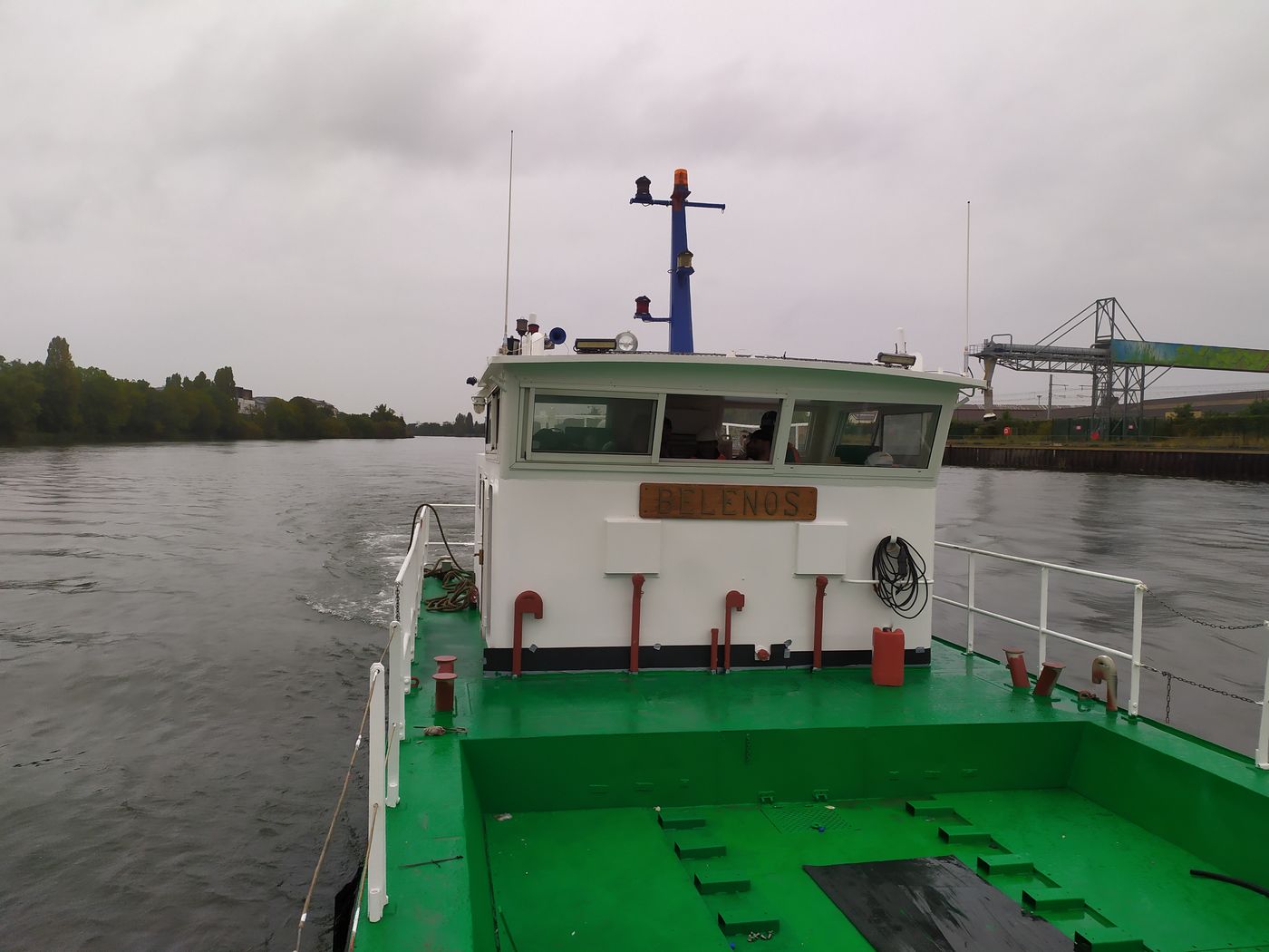 Bateau de nettoyage sur la Seine, le Blenos est dsormais 100 % lectrique grce  Naviwatt