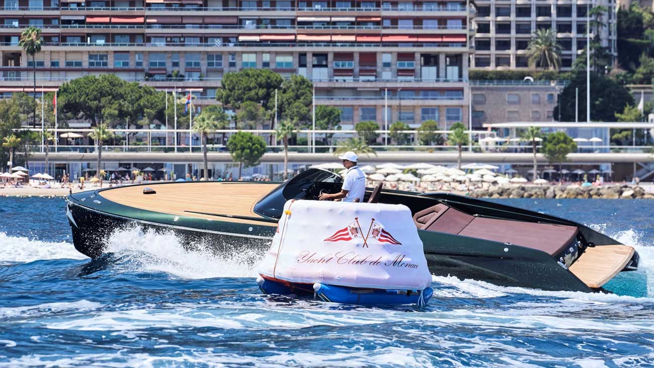 Le bateau lectrique de Porsche signe un record au Monaco Energy Boat Challenge
