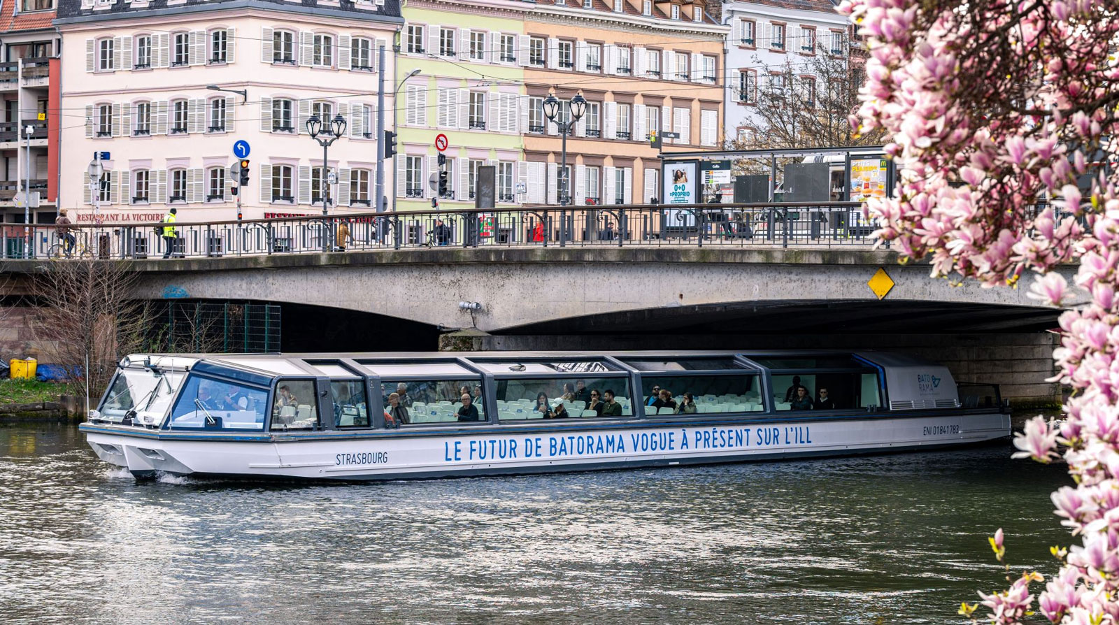 Avec Alternative Energies et Ship ST, Batorama inaugure son premier bateau lectrique