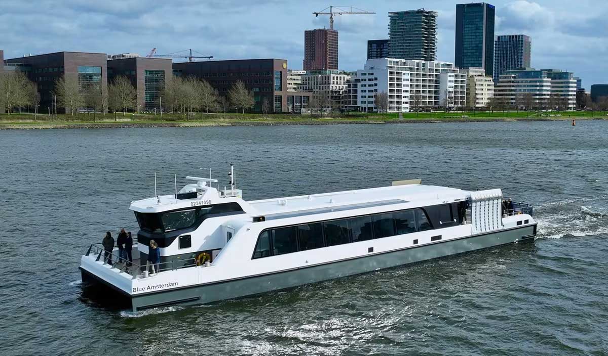 Damen pr�sente le Waterbus 2907, son premier ferry �lectrique urbain