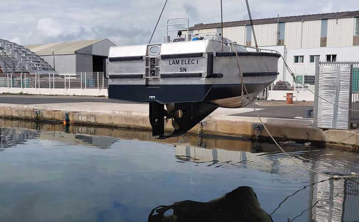 Saint-Nazaire met � l’eau une vedette 100 % �lectrique pour le lamanage