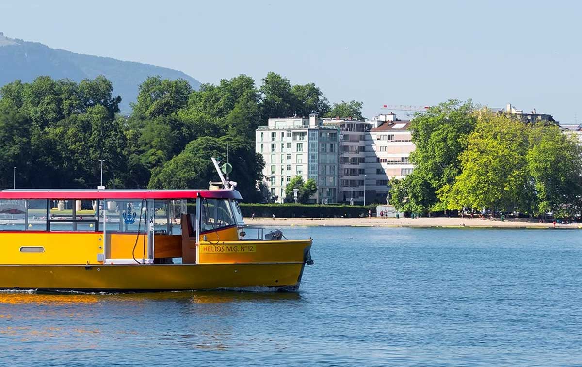 Gen�ve inaugure Tournesol, un nouveau bateau �lectro-solaire pour le L�man